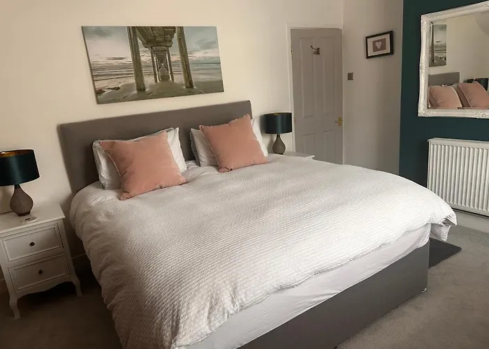 Cosy 19Th Century Two Bedroomed Home With Continental Breakfast